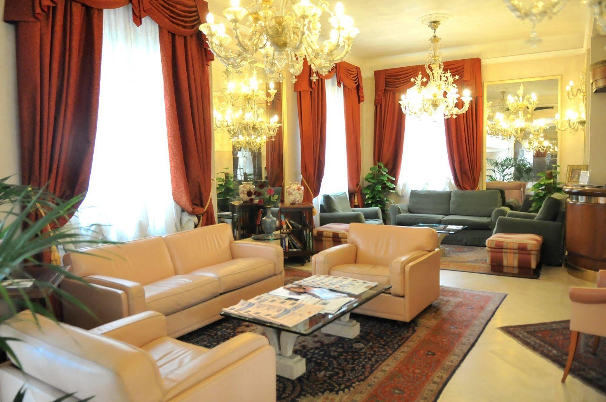 C-Hotels De Rose Palace Firenze Bagian luar foto